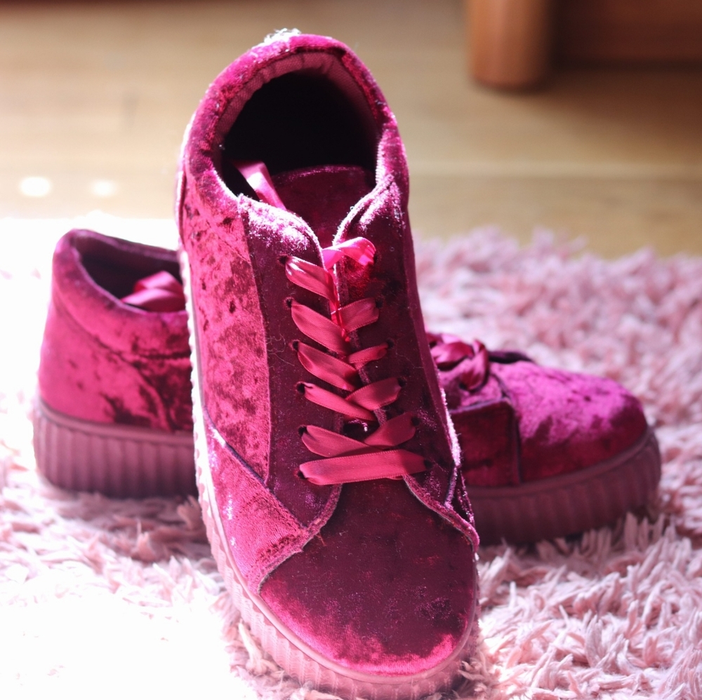 Platform sneakers